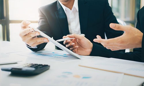 连锁服装店应该如何评估连锁店收银软件的性能？